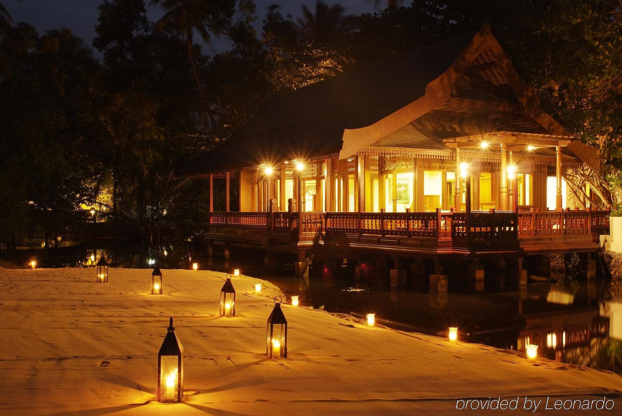 月之影度假村 龙运 客房 照片 The resort at night
