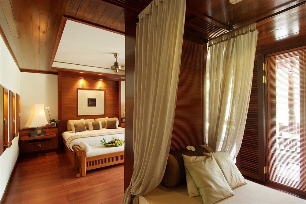 月之影度假村 龙运 外观 照片 A bedroom at the resort