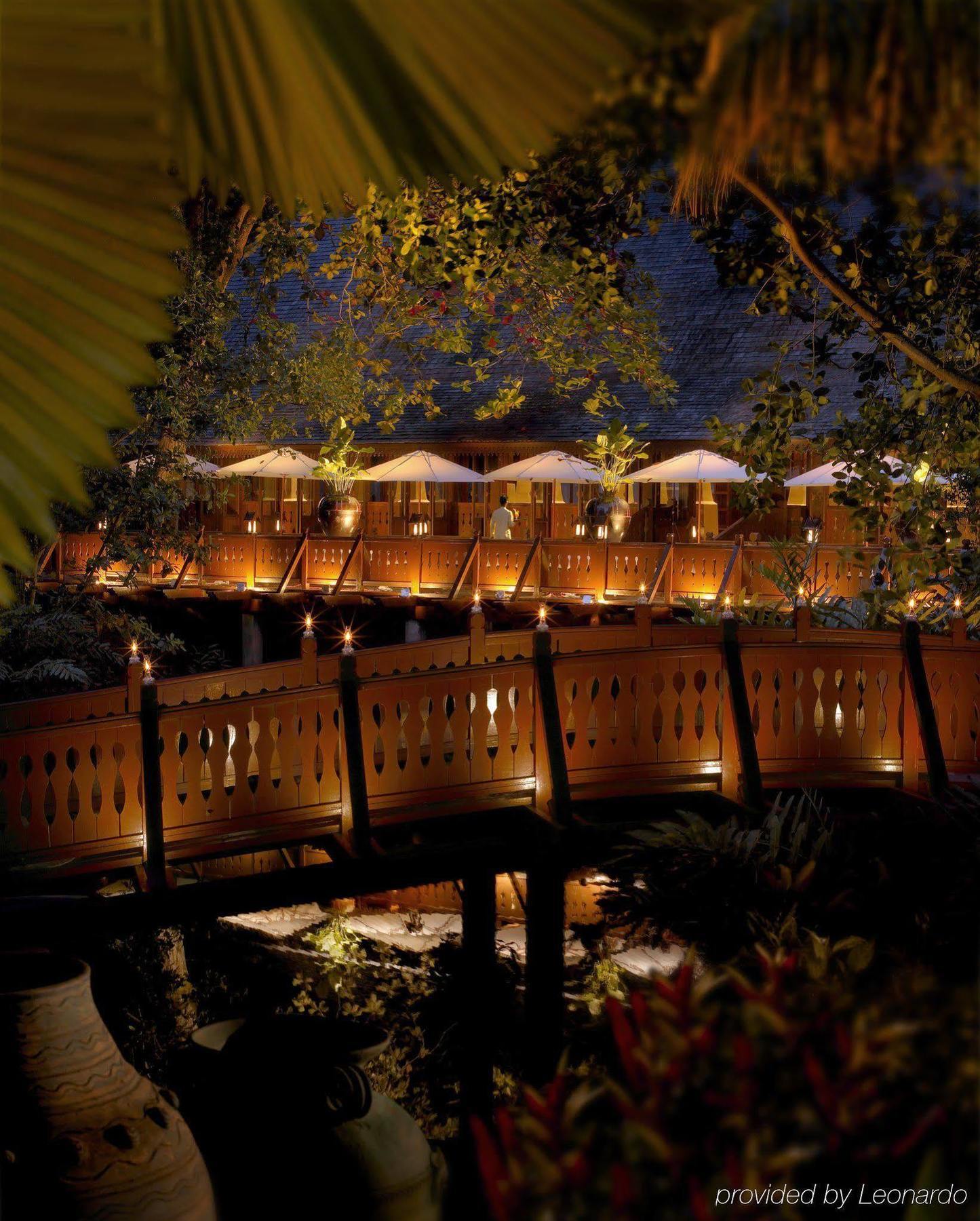 月之影度假村 龙运 外观 照片 The River Cafe