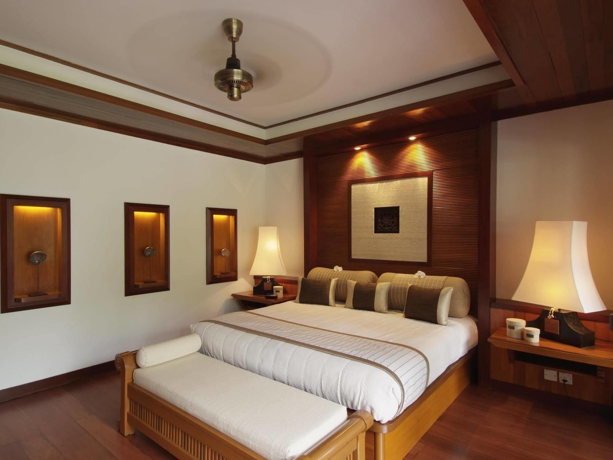 月之影度假村 龙运 外观 照片 A bedroom at the Taj Bengal